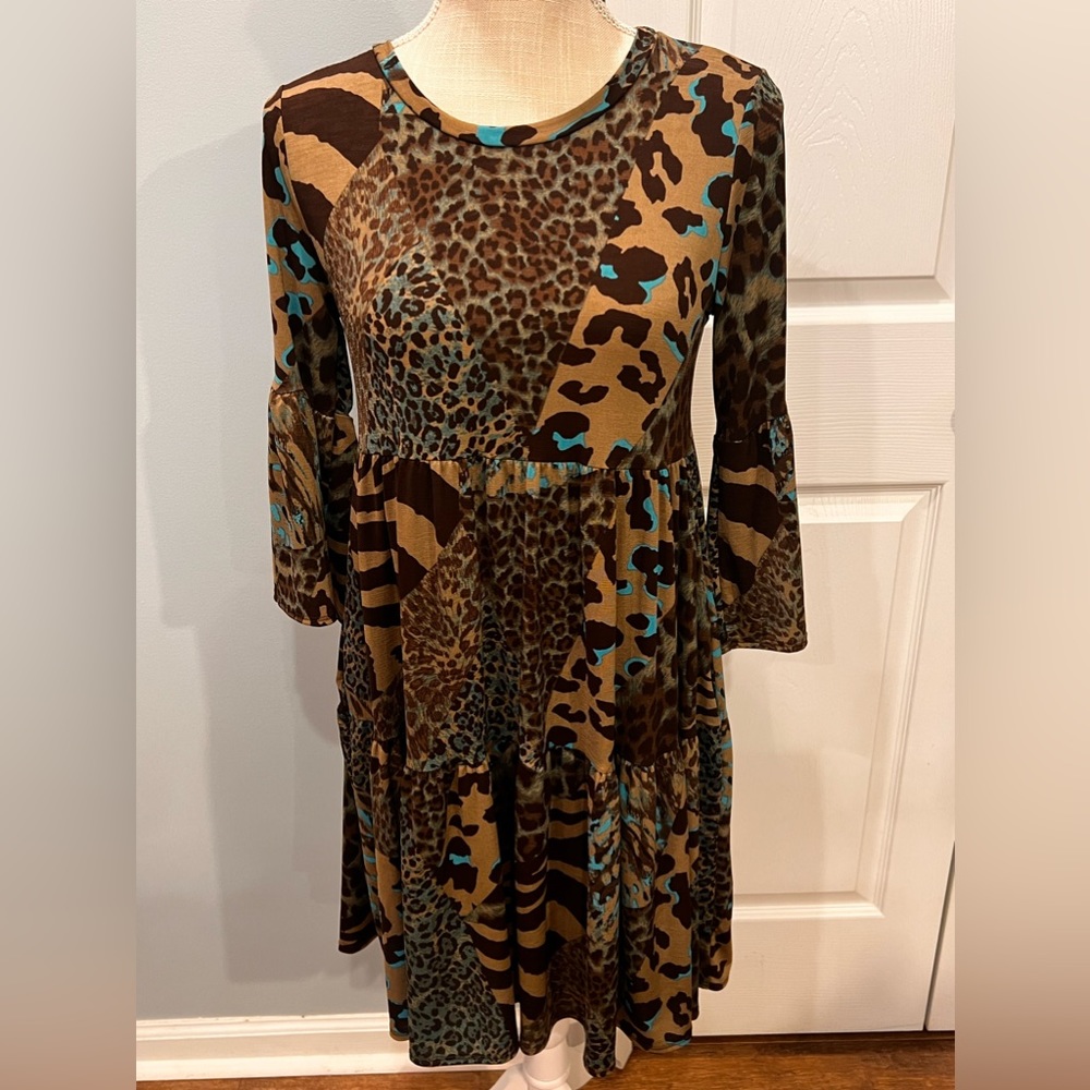 👗 NWT Multi Animal Print Tiered Dress